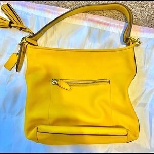 Coach Val duffle yellow